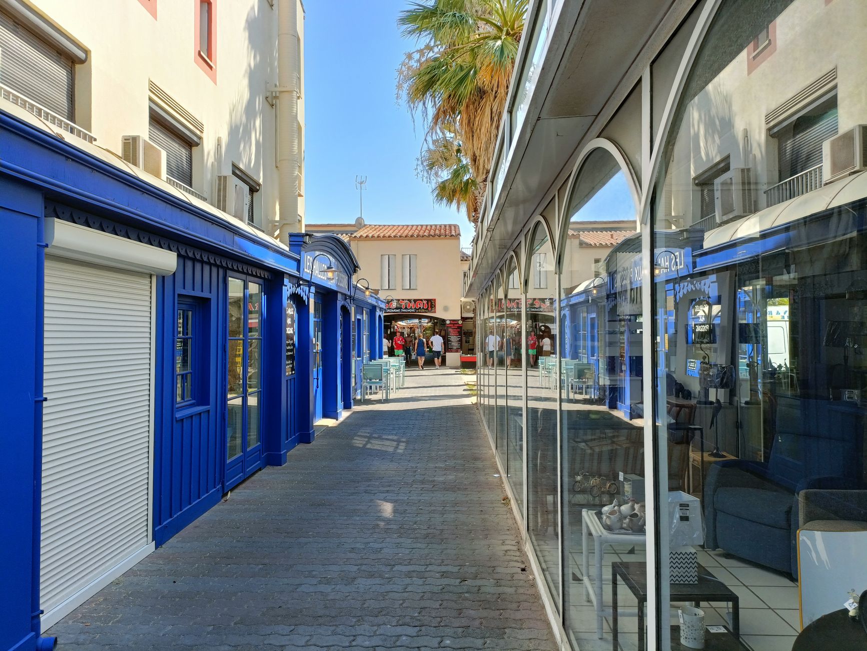 Agence immobilière commerciale équipe à Les Abymes